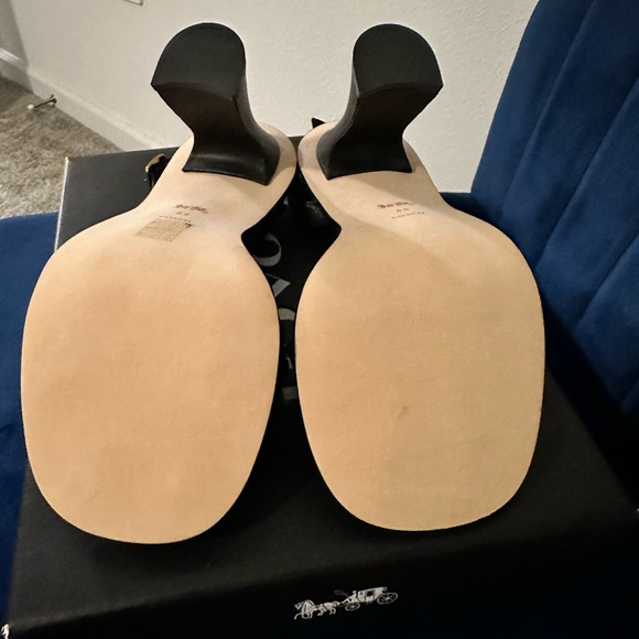 Brand new with box Coach leather black  Quincy sandal size 8.5 - Picture 4 of 4